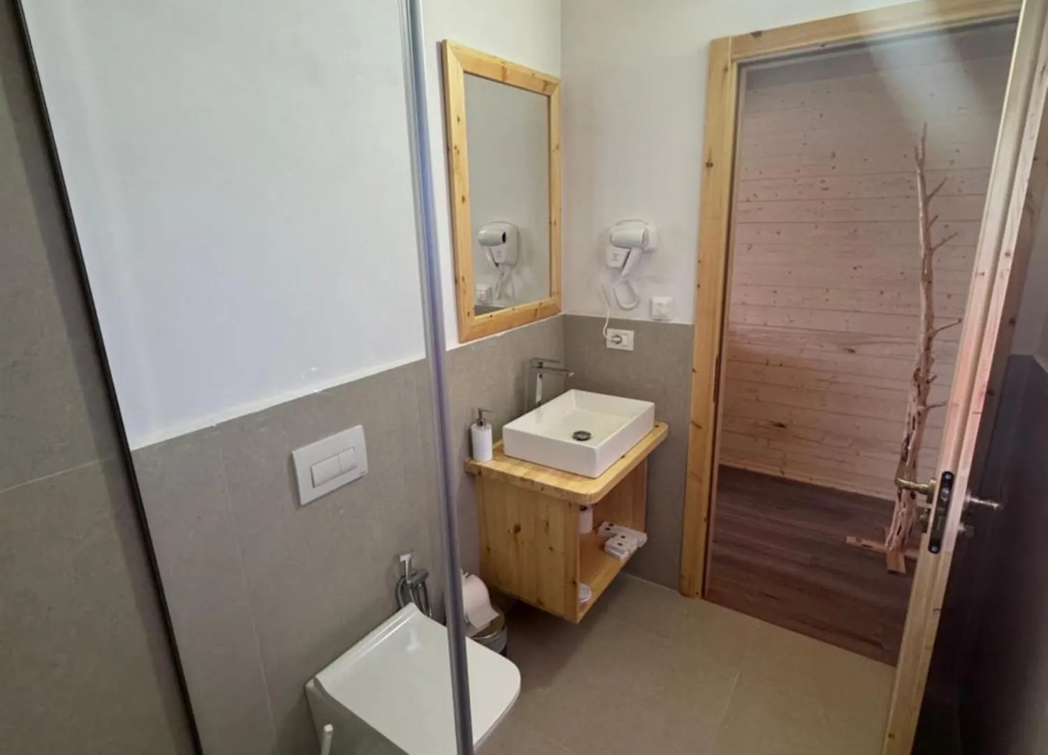 Fishta Guesthouse - Mrizi I Zanave Fishte 0*,  Albania